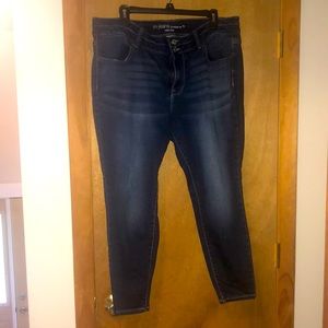 Like new- Maurice’s jeggings dark denim